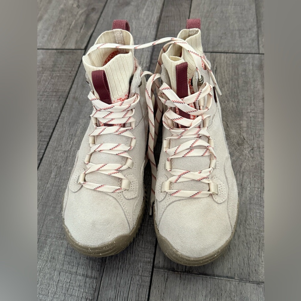Women’s The North Face Back-To-Berkeley III Sport Waterproof Boots - Picture 2 of 6
